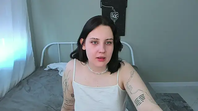 MollyKasaguno online show from April 2026 06:09:02 AM