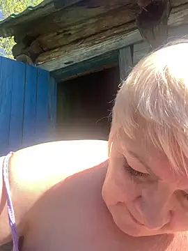 Snapshot of Laura_Miillf chatting on May 2026 09:03:02 AM Laura Miillf online show from May 2026 09:03:02 AM