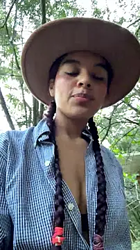 Snapshot of mariannella chatting on July 2026 10:47:02 PM mariannella online show from July 2026 10:47:02 PM