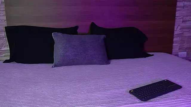 MarianaGiraldo online show from May 2026 04:08:02 AM