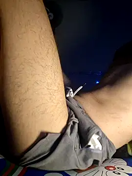 minhhoang2008 online show from April 2026 02:04:01 PM