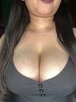 Naughty pooja44 online show from May 2026 07:22:02 PM