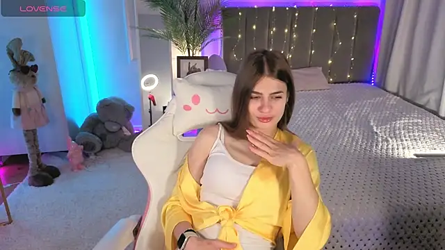 Snapshot of Dayana_Mood chatting on June 2026 06:37:02 AM Dayana Mood online show from June 2026 06:37:02 AM