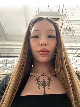 StreetCelebrity online show from May 2026 10:11:01 AM