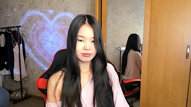 Akiba cute online show from May 2026 12:34:02 PM