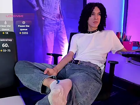 anddy hugecock online show from June 2026 01:15:01 PM