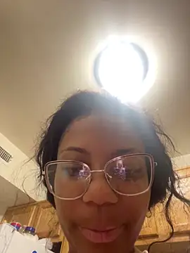 HoneyXeek online show from April 2026 03:22:01 AM