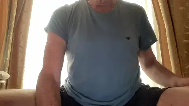 henrybull007 online show from June 2026 06:59:02 AM