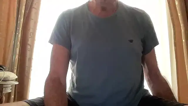 henrybull007 online show from June 2026 06:16:02 AM