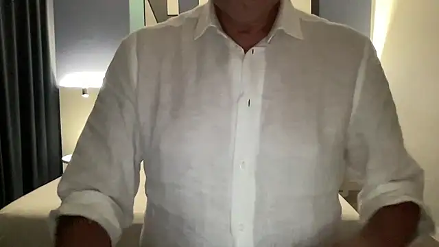 henrybull007 online show from June 2026 08:32:02 PM