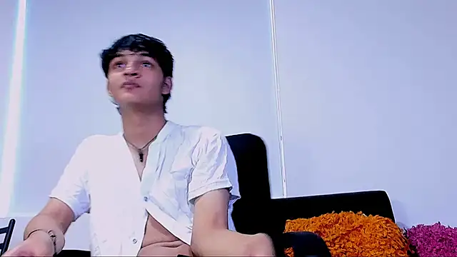 SahirCharm online show from May 2026 11:28:02 AM