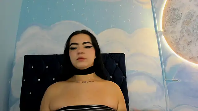 Ema Isabella online show from May 2026 07:22:02 PM