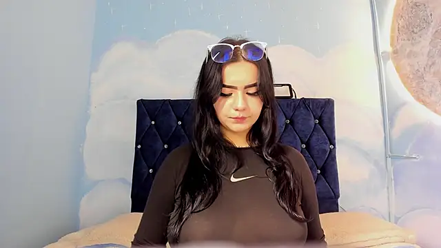 Ema Isabella online show from May 2026 07:19:01 PM