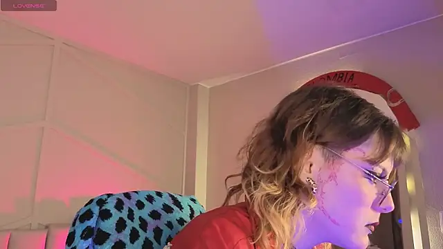 Rossiee huntt online show from June 2026 02:51:02 PM