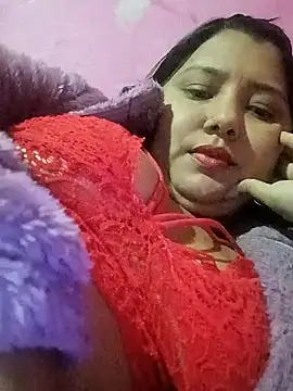 Snapshot of Estrellitadelmar chatting on May 2026 01:33:01 AM Estrellitadelmar online show from May 2026 01:33:01 AM