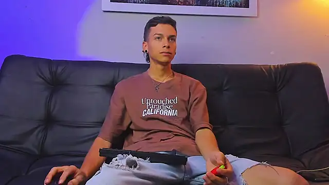 Noahh Sky online show from April 2026 04:39:01 AM