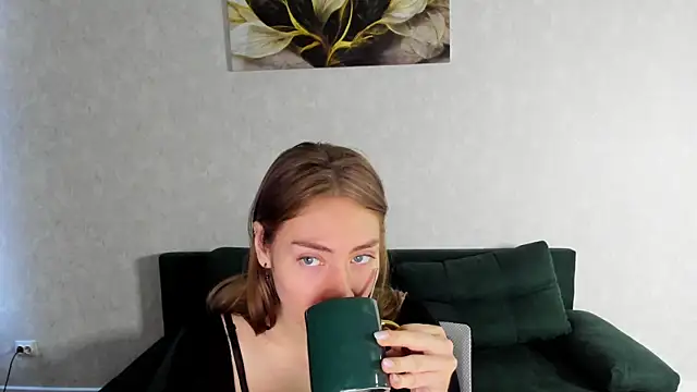 Leslie Whait online show from May 2026 01:28:01 PM