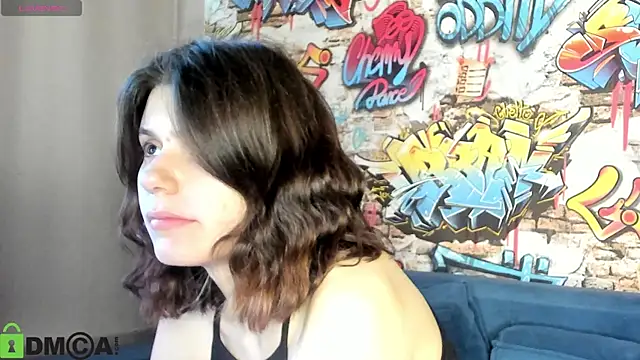 Snapshot of Kira_Be11 chatting on June 2026 01:05:01 AM Kira Be11 online show from June 2026 01:05:01 AM