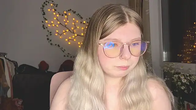 YukiBlush online show from June 2026 10:05:02 PM
