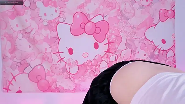 LouiseKane online show from July 2026 04:23:01 PM