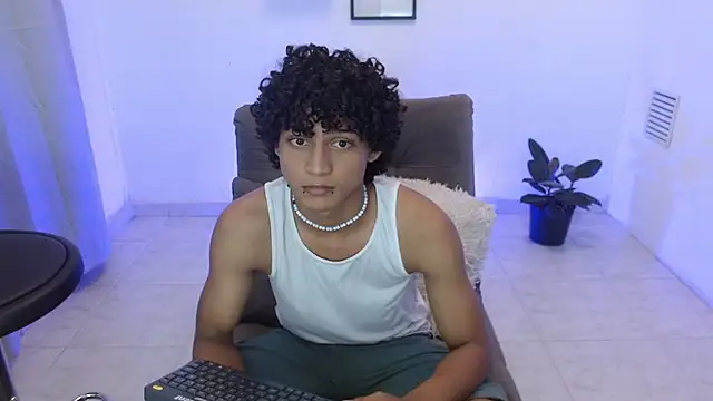 hades derox  online show from May 2026 01:33:01 AM