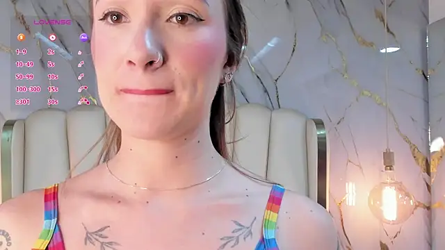 Hannah Lane online show from May 2026 12:10:01 PM