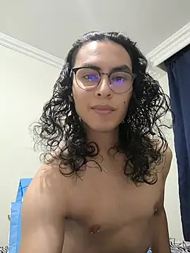 Snapshot of AntoniodeArmas chatting on June 2026 12:34:02 AM AntoniodeArmas online show from June 2026 12:34:02 AM