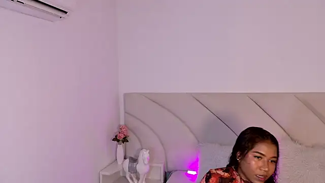 LaylaRhodes online show from May 2026 08:35:02 PM