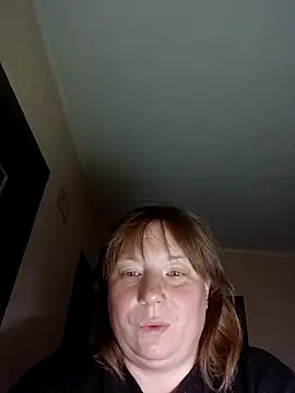 MikkiLove777 online show from May 2026 09:43:01 PM