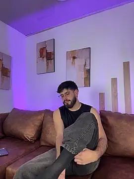 DomBoy  online show from June 2026 07:56:02 PM