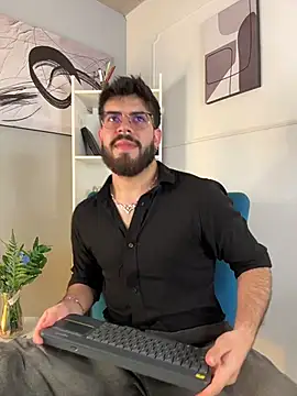 DomBoy  online show from June 2026 08:00:02 PM