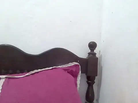Xoeni online show from May 2026 11:34:04 PM