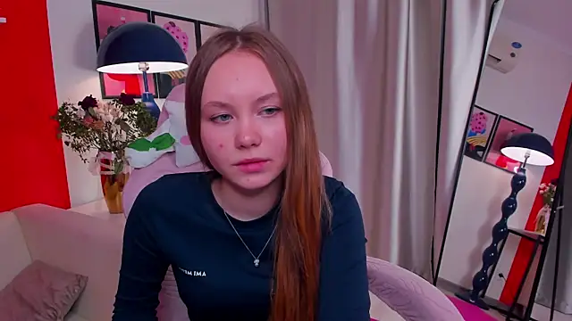 Snapshot of FloraLarsson chatting on May 2026 03:53:02 PM FloraLarsson online show from May 2026 03:53:02 PM