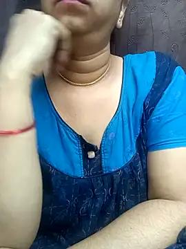 Snapshot of Hansikatelugu chatting on May 2026 03:45:01 AM Hansikatelugu online show from May 2026 03:45:01 AM