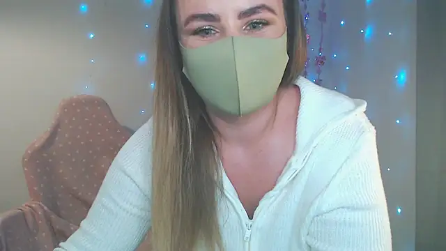 MillaVelvet online show from May 2026 09:00:01 PM