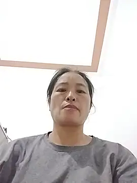 Maiaxoxo79 online show from May 2026 12:57:02 PM