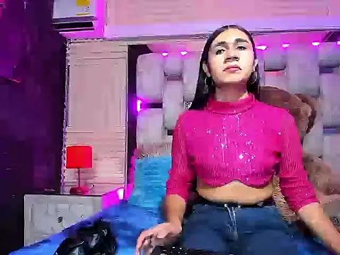 Snapshot of MahiaraHot chatting on June 2026 02:20:02 PM MahiaraHot online show from June 2026 02:20:02 PM