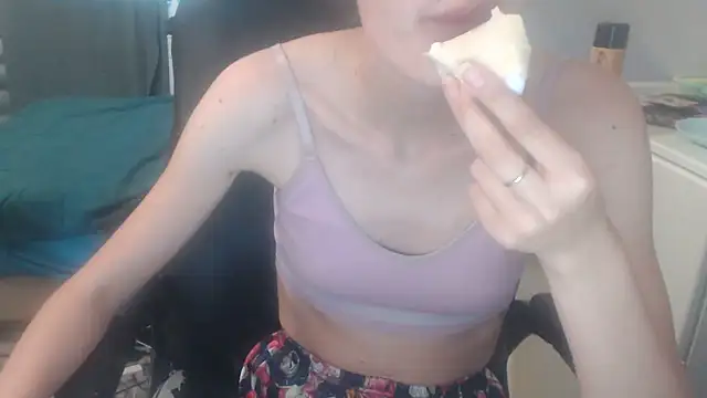 juili juili online show from May 2026 02:11:02 PM