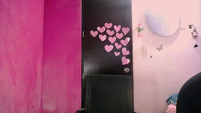 Snapshot of Kiara_tits chatting on April 2026 10:58:01 PM Kiara tits online show from April 2026 10:58:01 PM