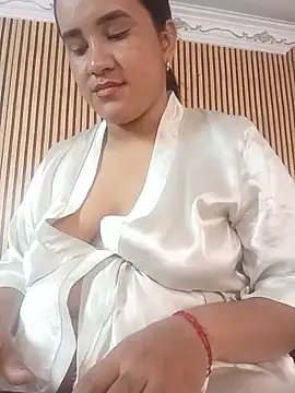NATY BUSTOS online show from May 2026 01:36:02 AM