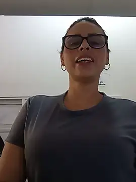 Snapshot of linda_lu_662 chatting on May 2026 02:13:01 PM linda lu 662 online show from May 2026 02:13:01 PM