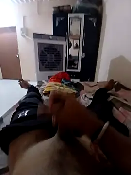 dhaval44323 online show from April 2026 08:59:02 PM