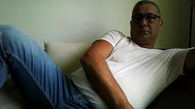 Snapshot of Soloyan chatting on October 2025 11:54:02 AM Soloyan online show from October 2025 11:54:02 AM