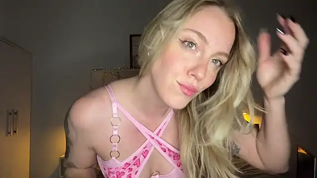 Snapshot of sweetemma_x chatting on May 2026 02:06:01 AM sweetemma x online show from May 2026 02:06:01 AM