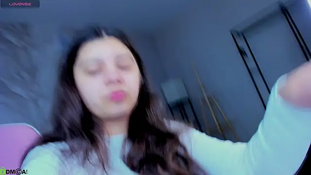 Trisha Moore online show from May 2026 01:03:01 AM