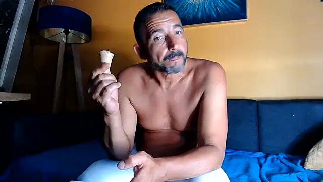 Snapshot of daddy3945 chatting on July 2026 09:46:02 AM daddy3945 online show from July 2026 09:46:02 AM