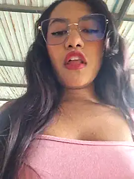 Hot Sophy  online show from May 2026 05:32:02 PM
