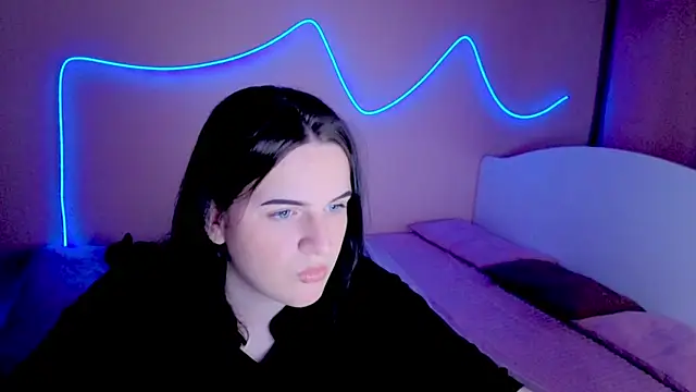 Snapshot of Lunariaas chatting on June 2026 08:33:02 PM Lunariaas online show from June 2026 08:33:02 PM