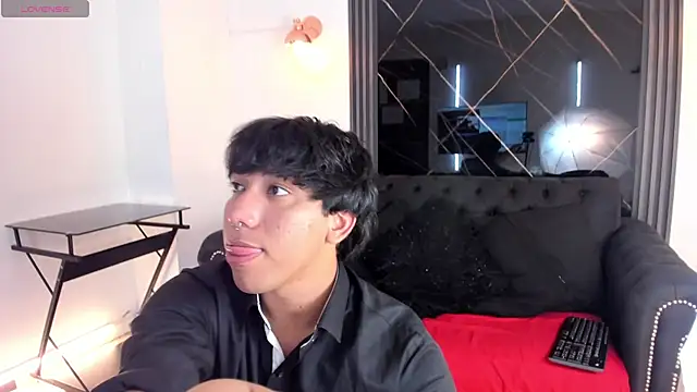 jhoan evanss online show from May 2026 08:47:02 PM