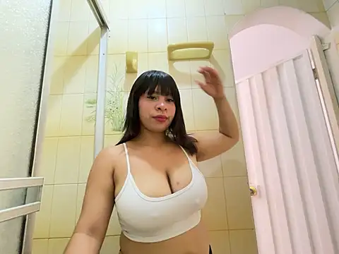 luna silk  online show from June 2026 07:07:01 PM